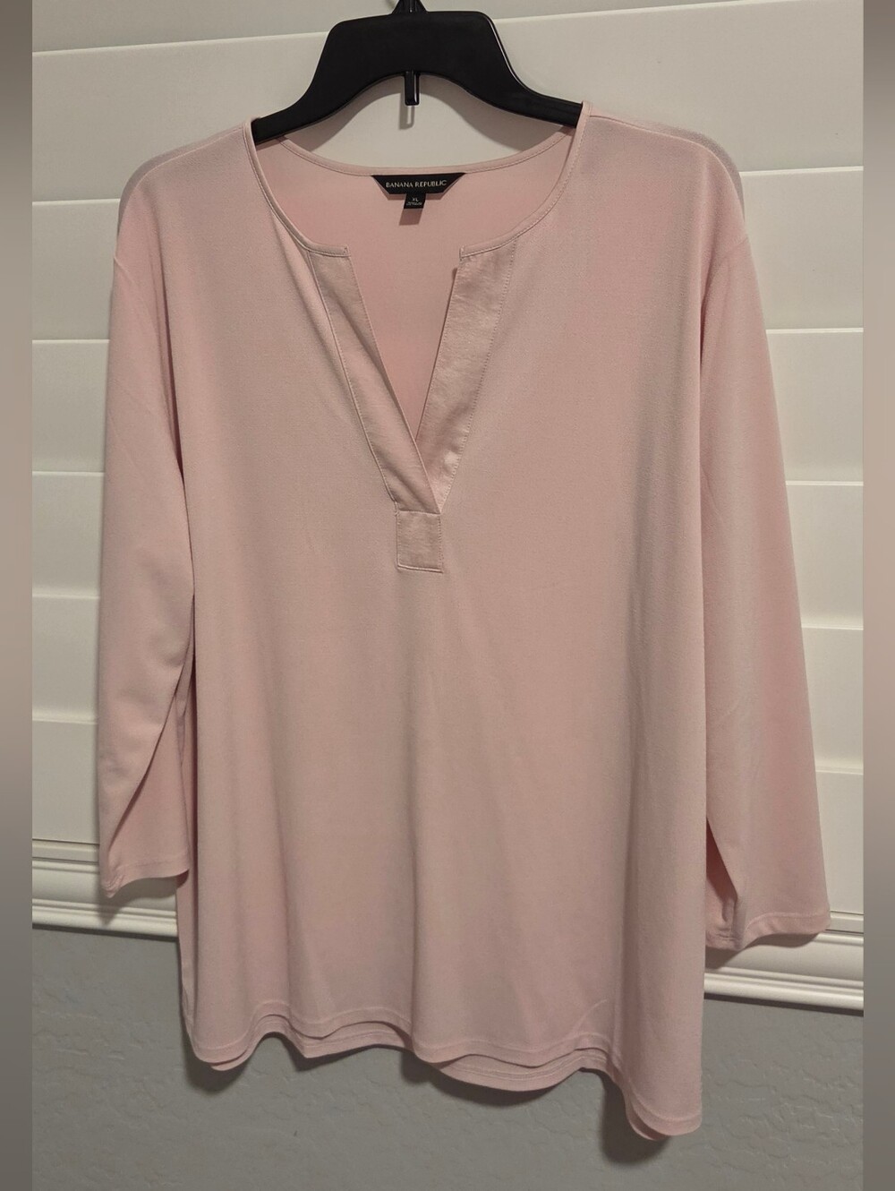 Banana Republic Light Pink Split V-Neck Tunic Top